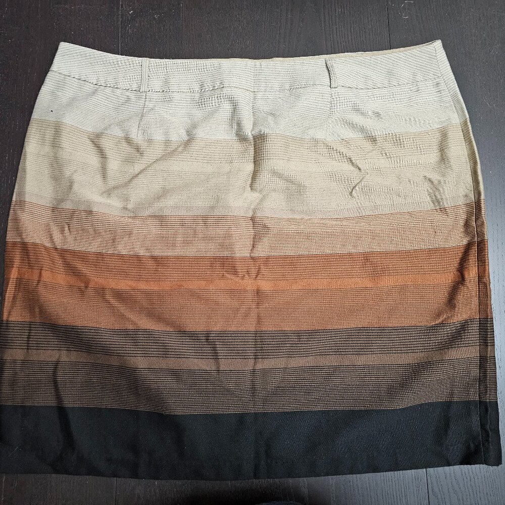 Roz and Ali multicolor knee length Woman's Skirt Size 24